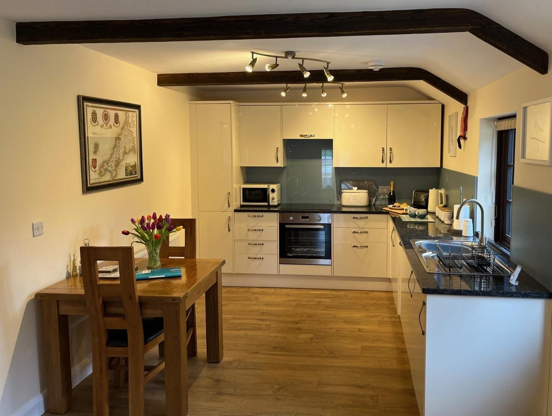 Maple & Beech Barns Apartment Truro Luaran gambar